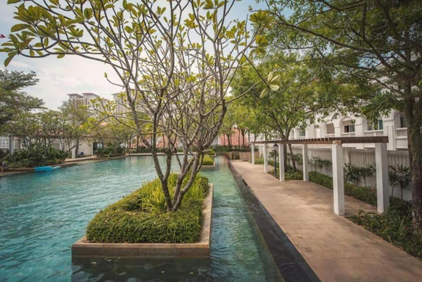 Tree Premier Suite Strait Quay Luxury Marina Suite Tanjung Tokong المظهر الخارجي الصورة